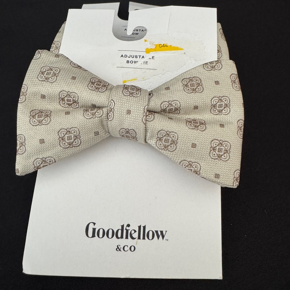 Goodfellow & Co Tan Geometric Bow Tie | NWT